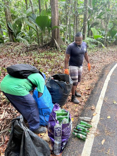 Clean-up -Praslin National Park