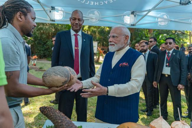 PM Modi plants Coco de Mer seed